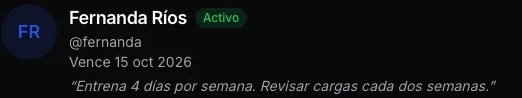Ficha de una clienta en la app del coach: activa, con su vencimiento y la nota del coach